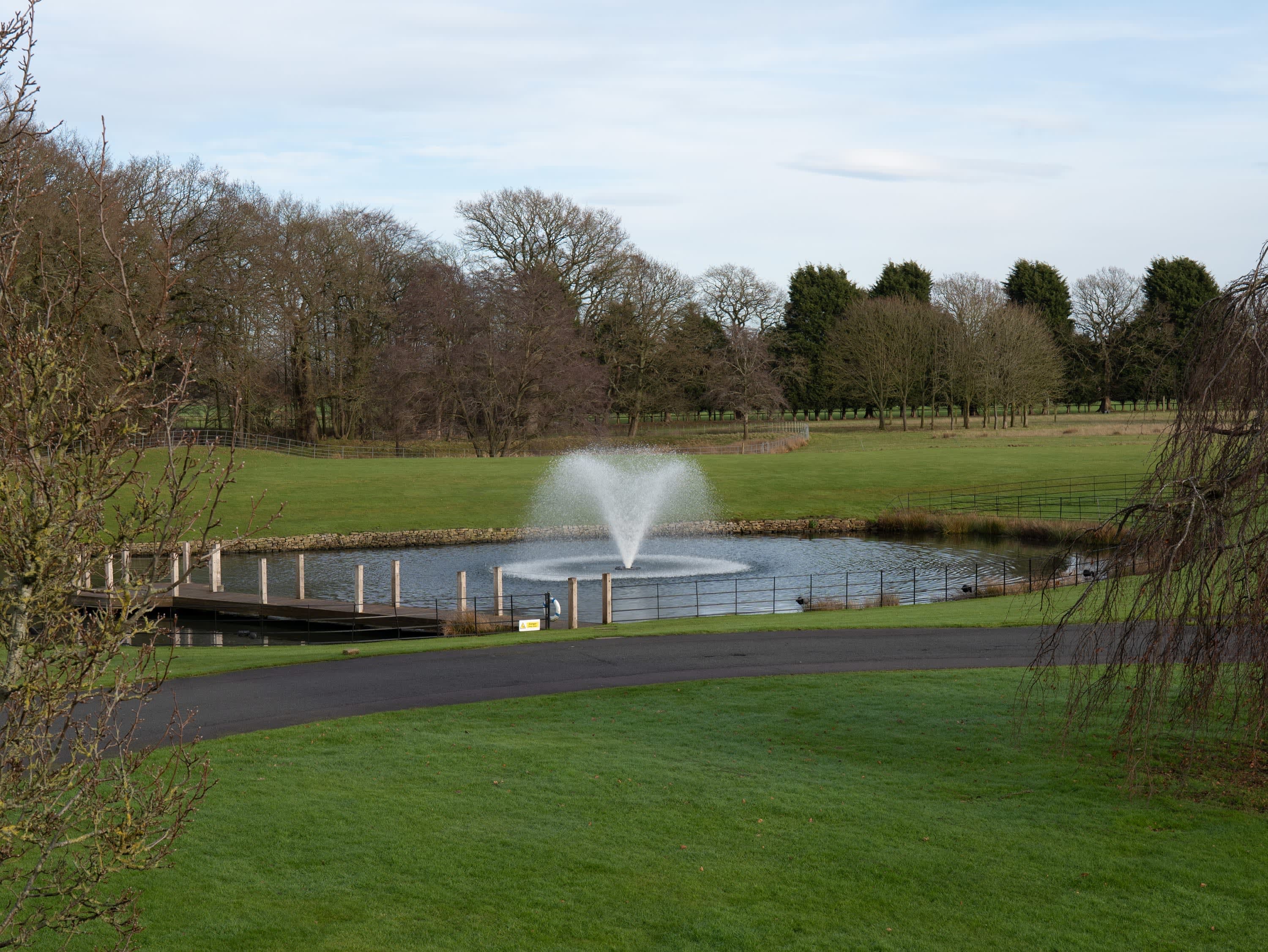 Merrydale Manor Cheshire — grounds photography, fountain and lake overview